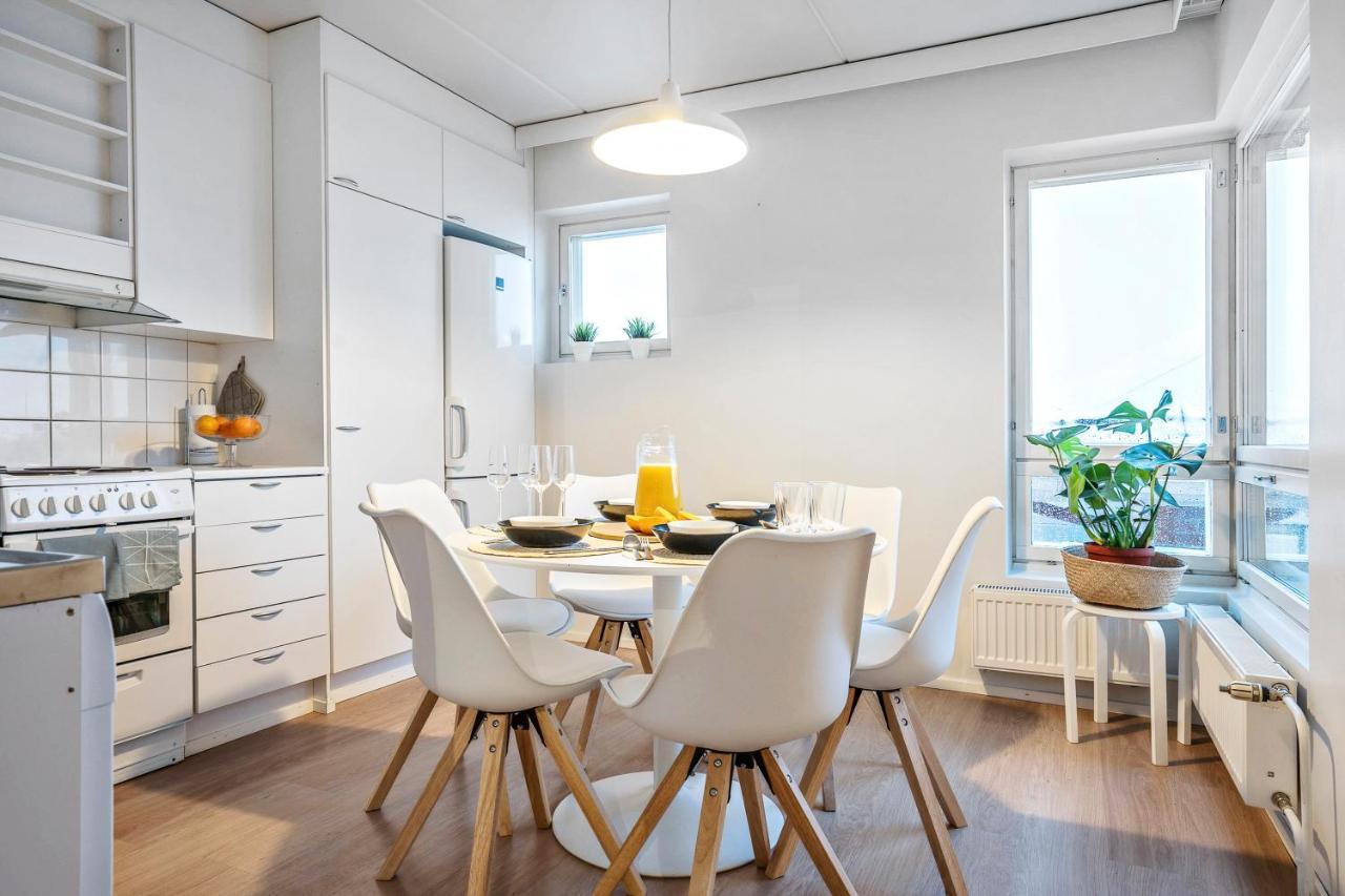 Apartment Sleepwell Sukkula With Private Sauna And Parking Turku Exterior foto